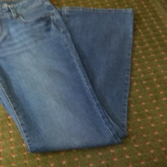 Jean - Picture 2 of 2